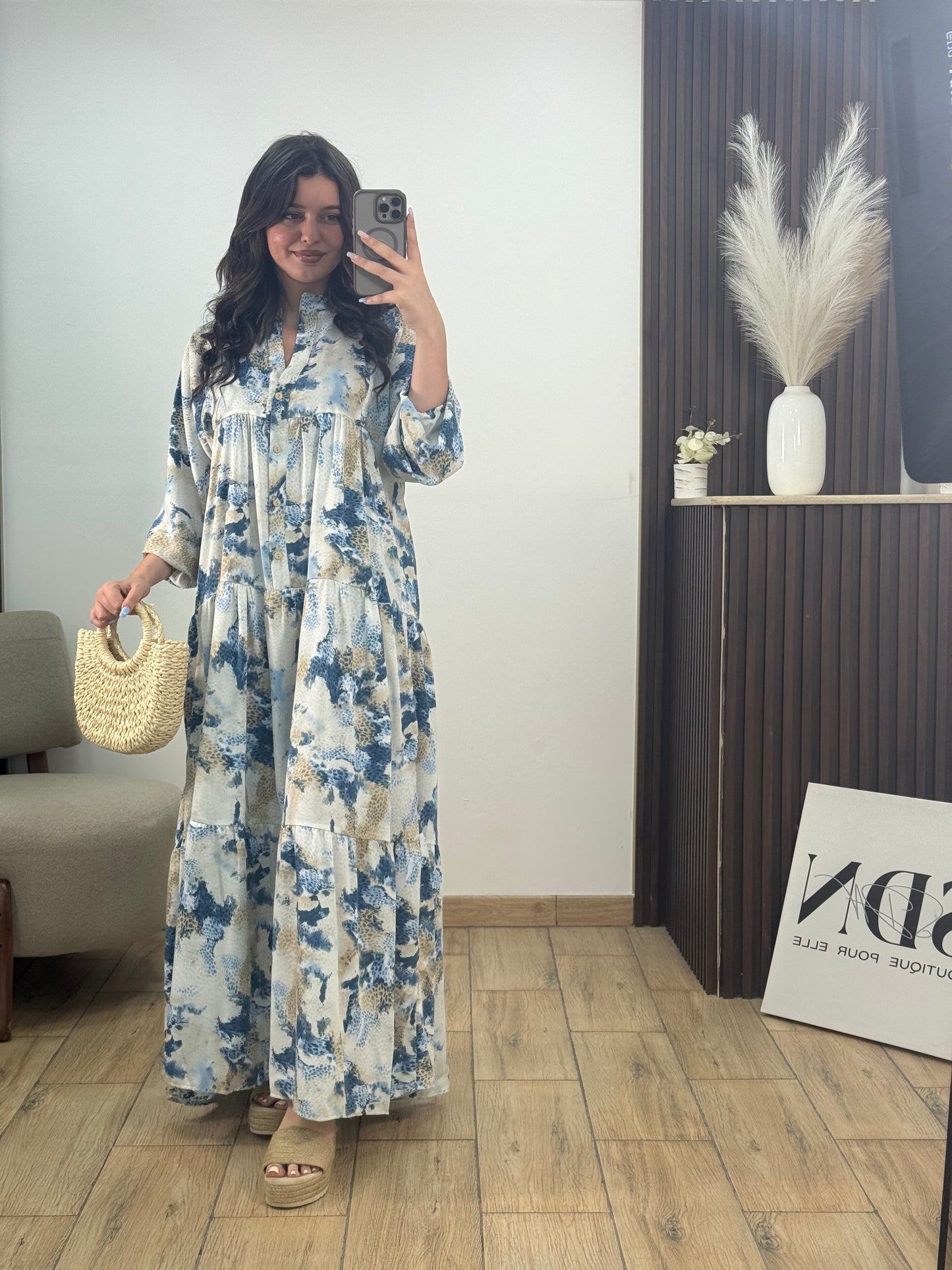 Robe ashilda