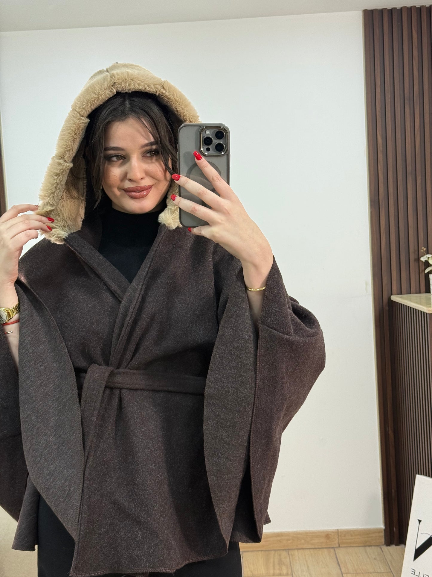 PONCHO FOURURE